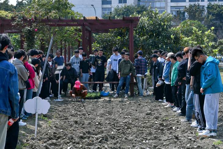 retouch_2024032016080345